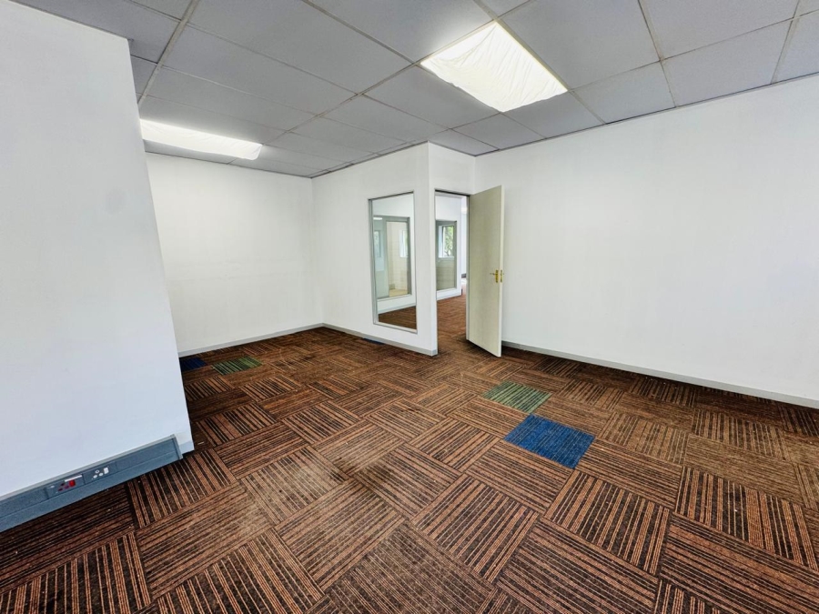 To Let Commercial Property for Rent in Vorna Valley Gauteng