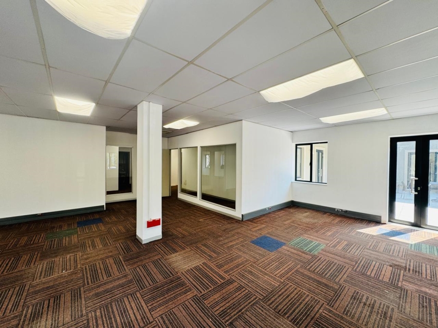 To Let Commercial Property for Rent in Vorna Valley Gauteng