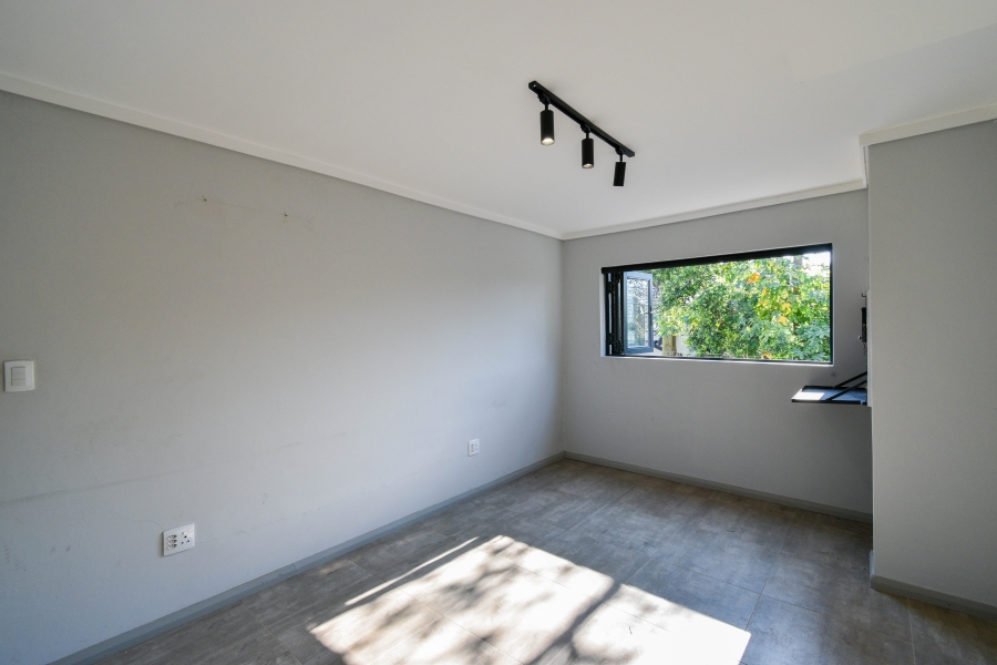 2 Bedroom Property for Sale in Alphen Park Gauteng