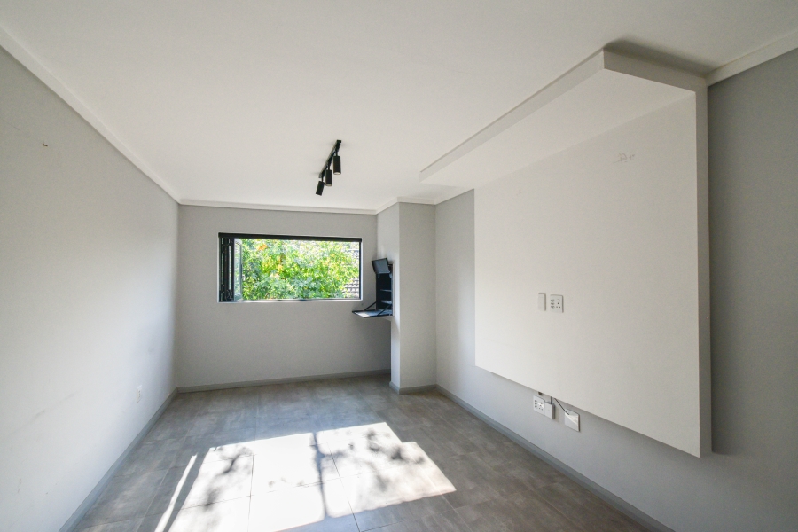 2 Bedroom Property for Sale in Alphen Park Gauteng