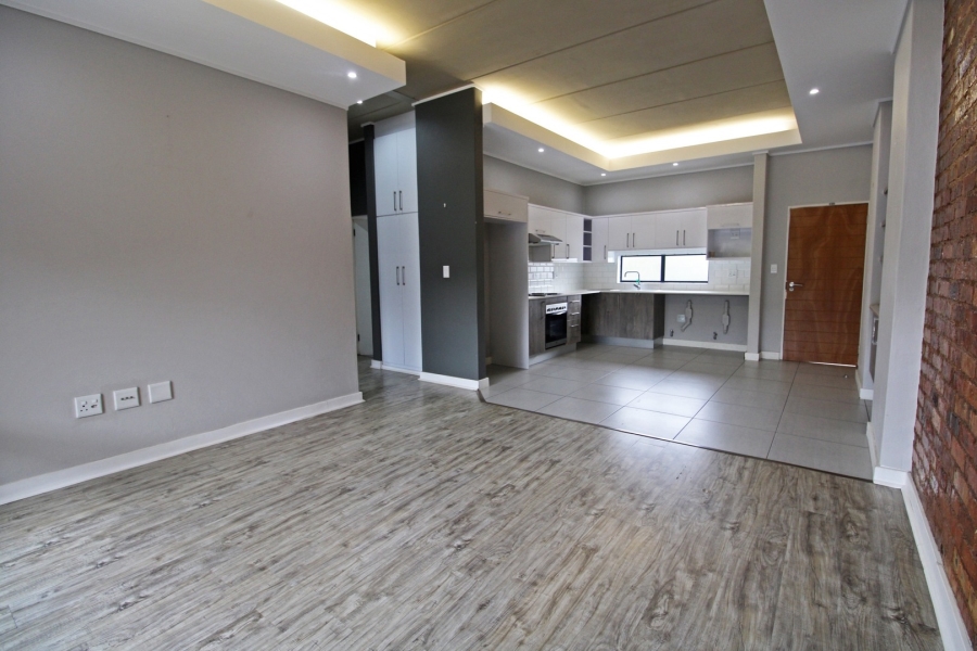 To Let 2 Bedroom Property for Rent in Linden Gauteng