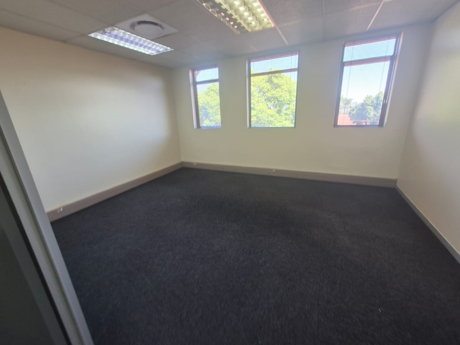To Let Commercial Property for Rent in Die Hoewes Gauteng