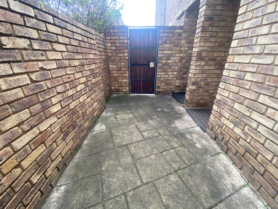 To Let 3 Bedroom Property for Rent in Elardus Park Gauteng