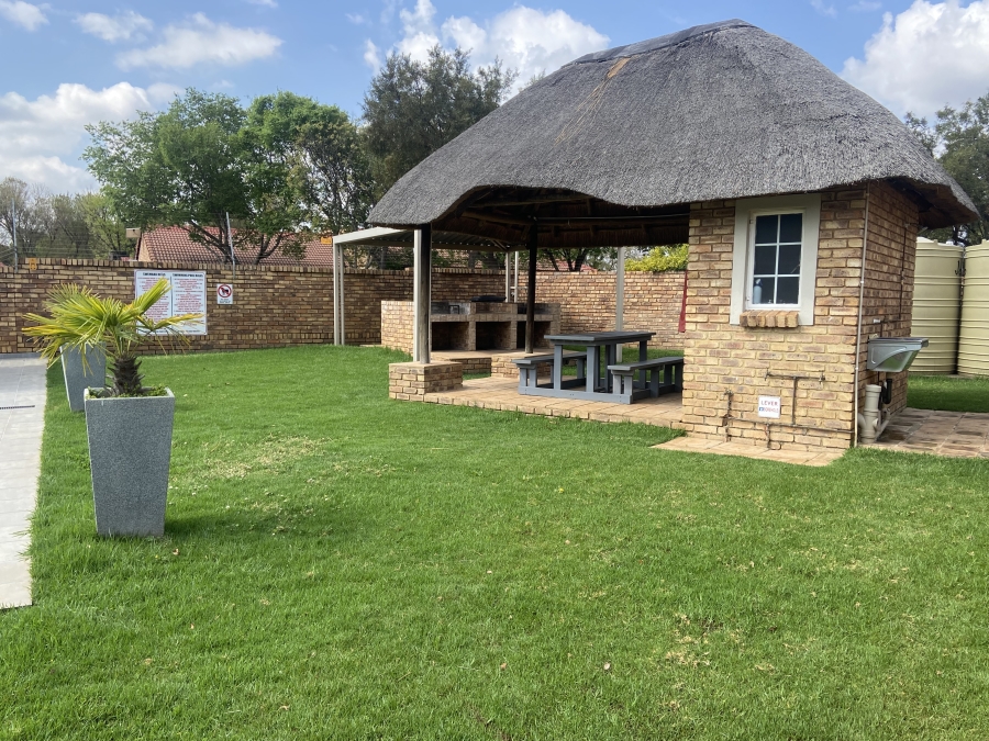 To Let 3 Bedroom Property for Rent in Elardus Park Gauteng