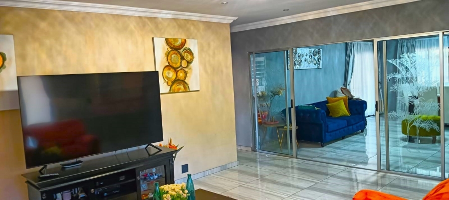 To Let 4 Bedroom Property for Rent in Edleen Gauteng