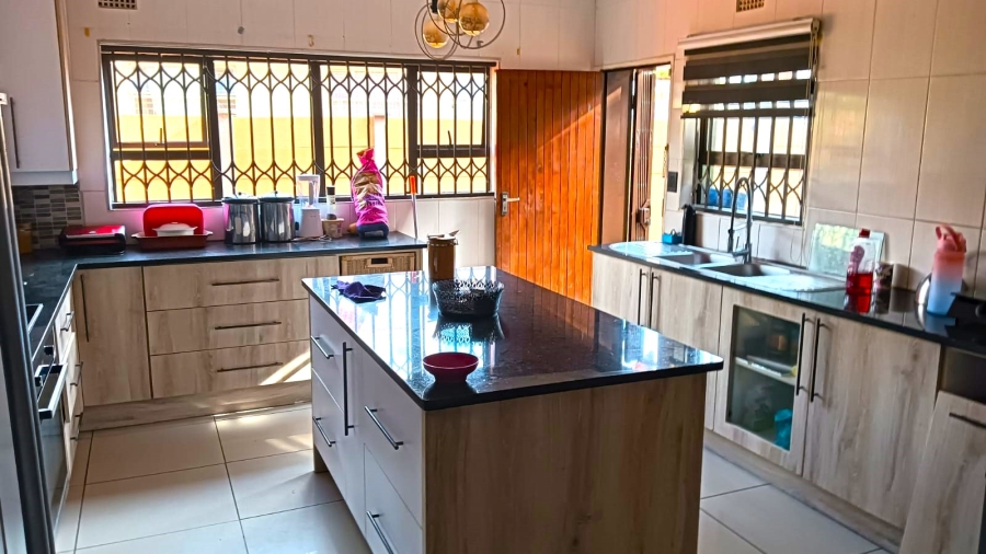To Let 4 Bedroom Property for Rent in Edleen Gauteng
