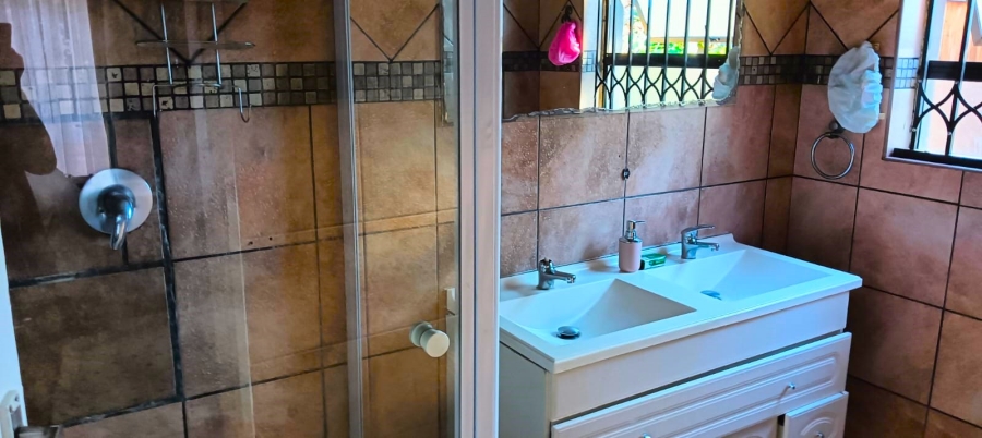 To Let 4 Bedroom Property for Rent in Edleen Gauteng