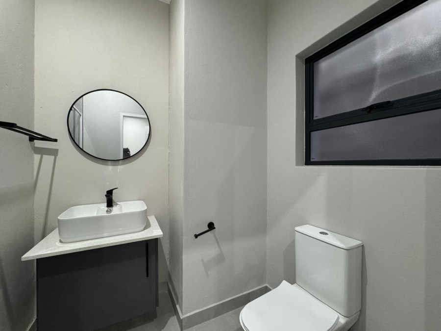 2 Bedroom Property for Sale in Bryanston Gauteng