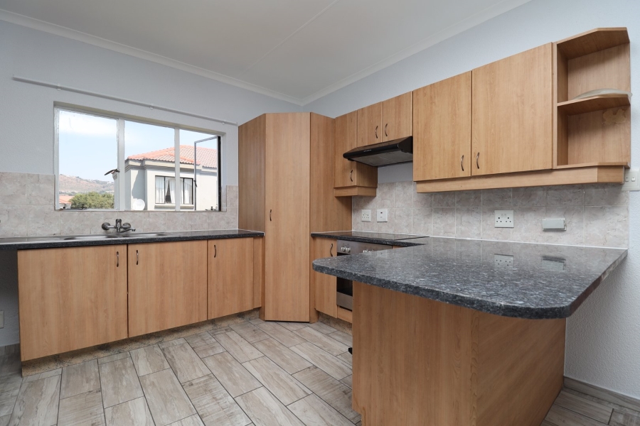 To Let 3 Bedroom Property for Rent in Willowbrook Gauteng