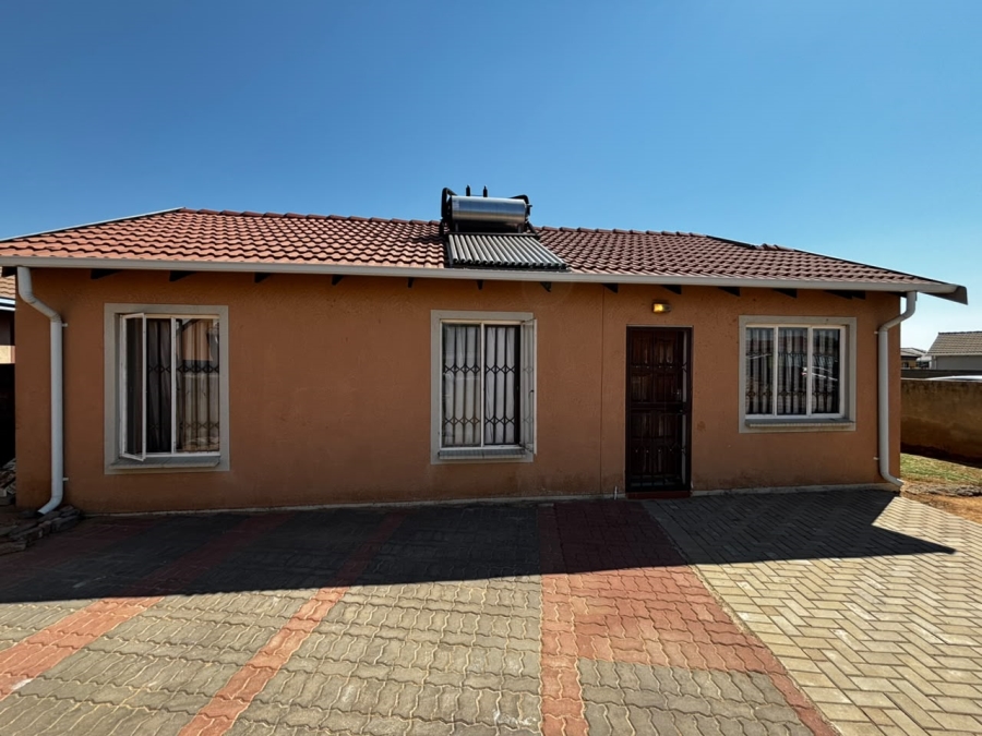 3 Bedroom Property for Sale in Windmill Park Gauteng