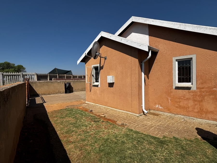 3 Bedroom Property for Sale in Windmill Park Gauteng