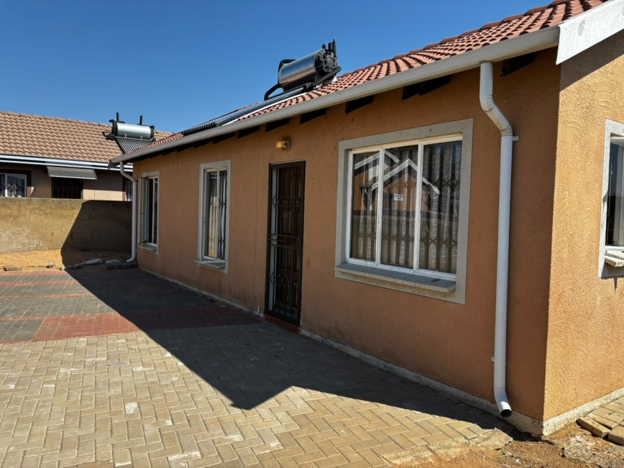 3 Bedroom Property for Sale in Windmill Park Gauteng