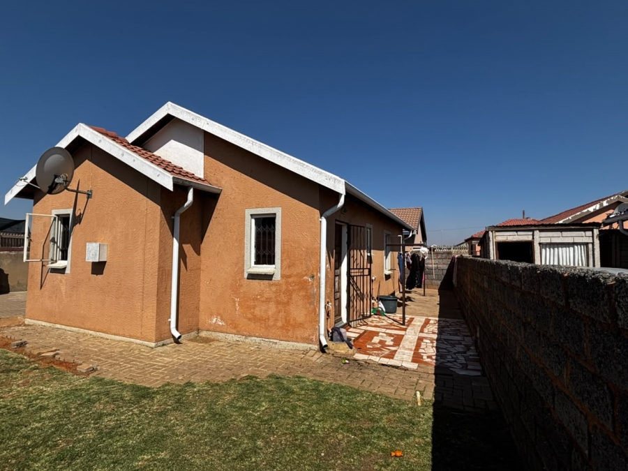 3 Bedroom Property for Sale in Windmill Park Gauteng