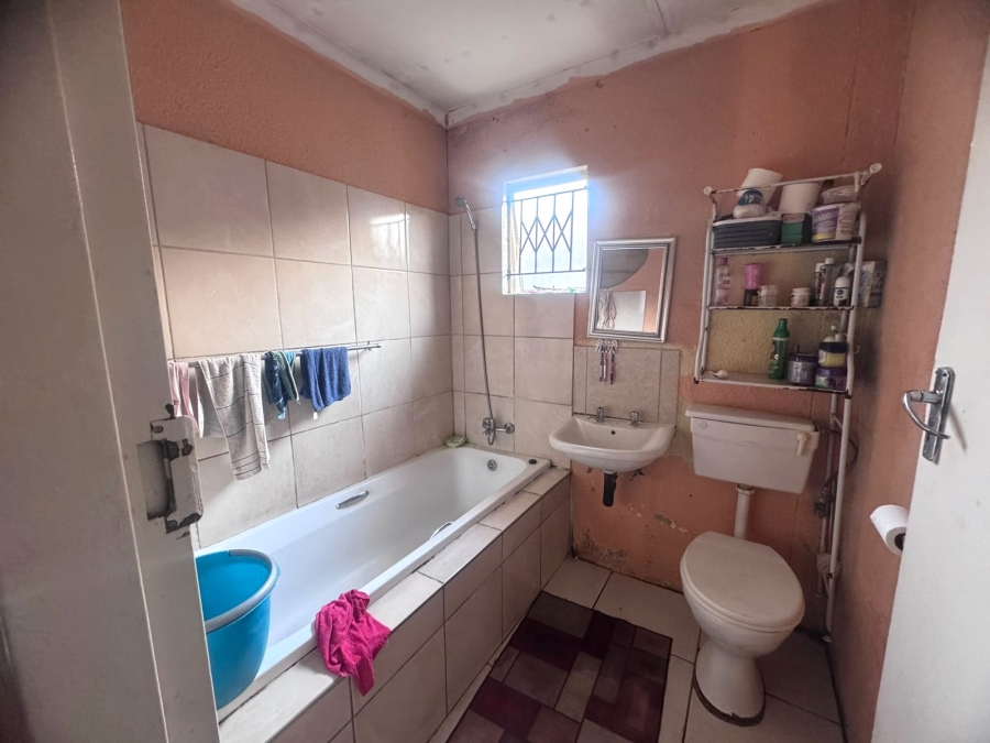 4 Bedroom Property for Sale in Windmill Park Gauteng