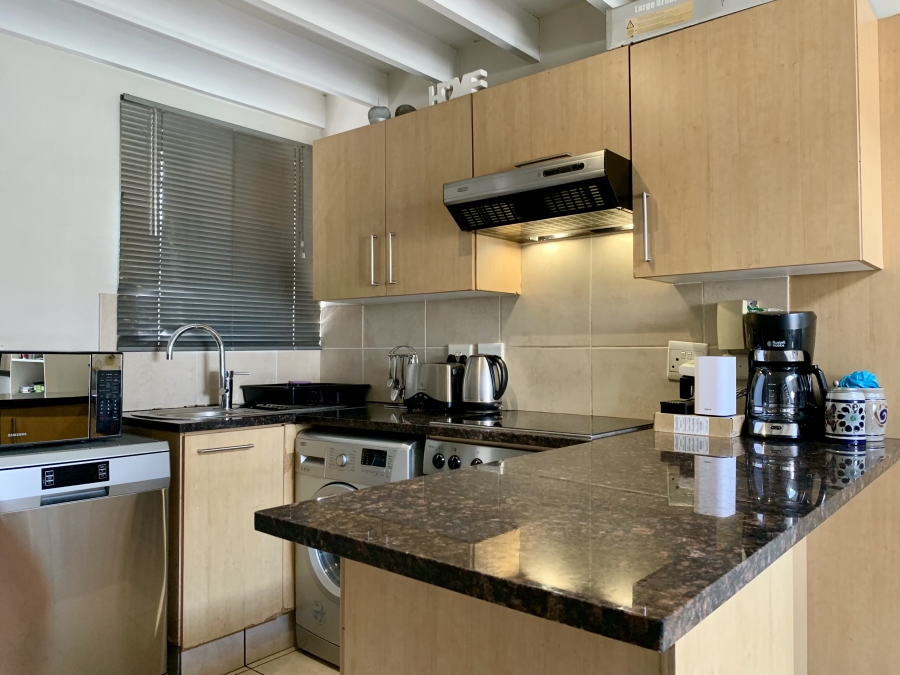 To Let 2 Bedroom Property for Rent in Sunninghill Gauteng