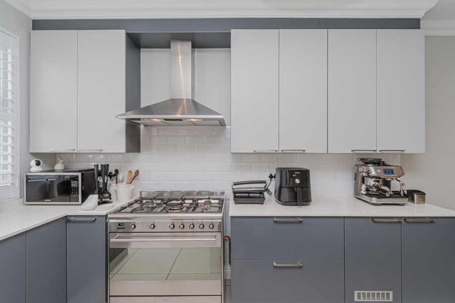 2 Bedroom Property for Sale in Bryanston Gauteng