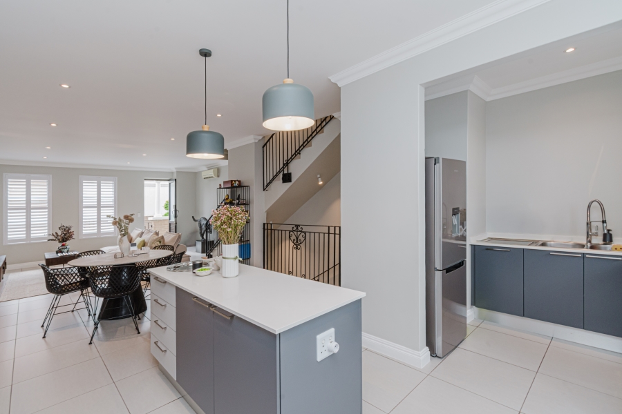 2 Bedroom Property for Sale in Bryanston Gauteng