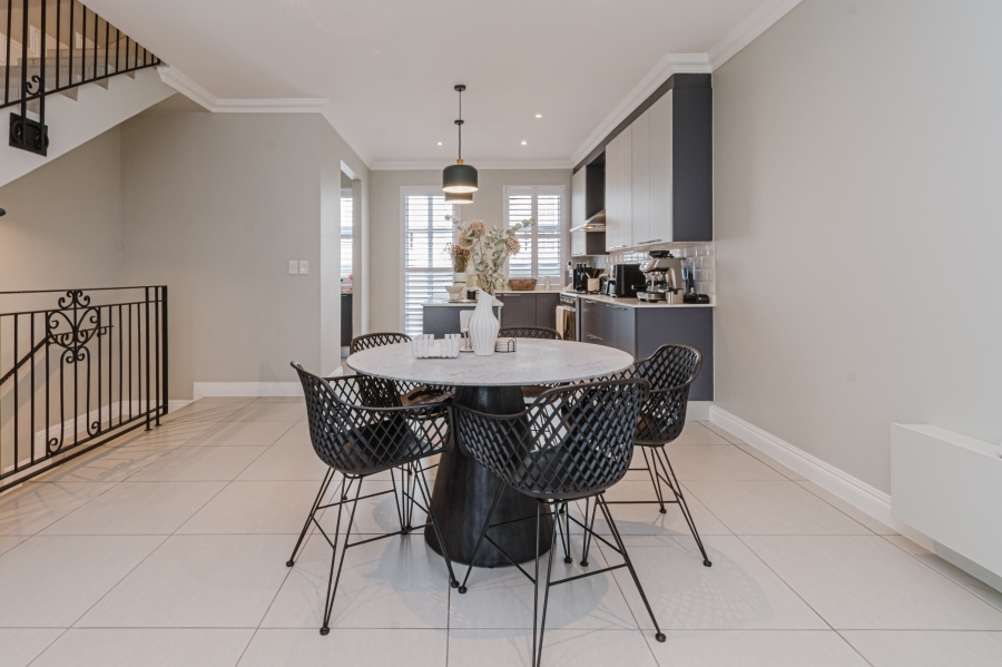2 Bedroom Property for Sale in Bryanston Gauteng