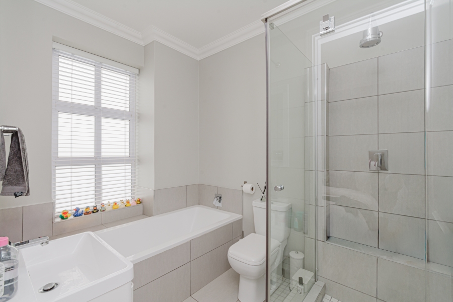 2 Bedroom Property for Sale in Bryanston Gauteng
