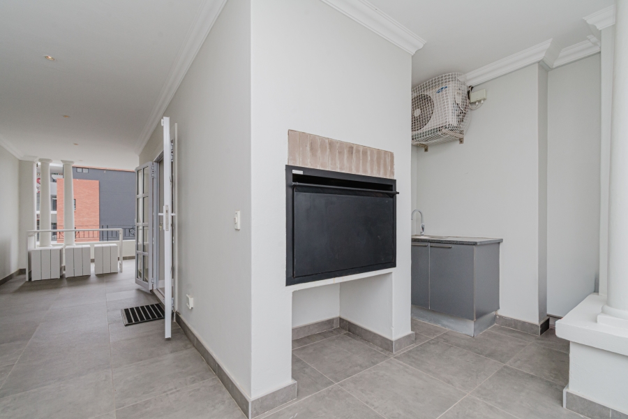 2 Bedroom Property for Sale in Bryanston Gauteng