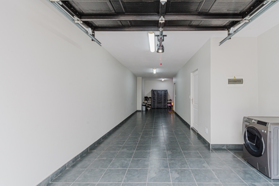 2 Bedroom Property for Sale in Bryanston Gauteng