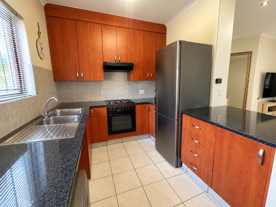 To Let 2 Bedroom Property for Rent in Paulshof Gauteng