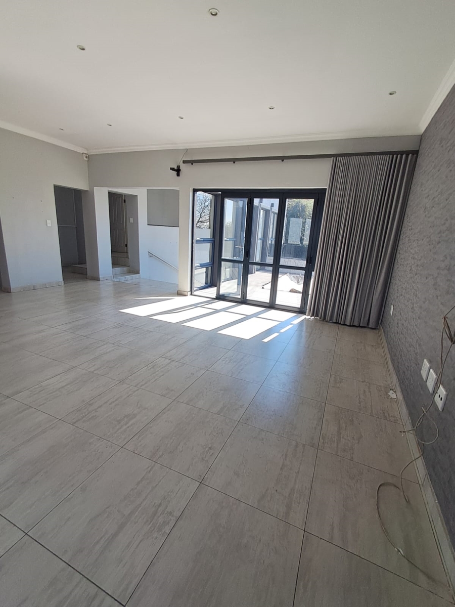 4 Bedroom Property for Sale in Linksfield Gauteng