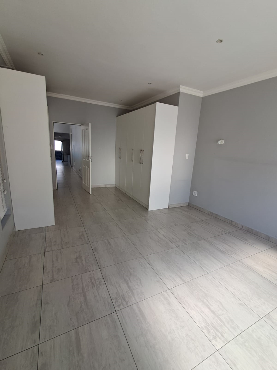 4 Bedroom Property for Sale in Linksfield Gauteng