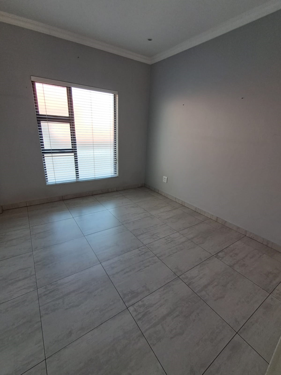 4 Bedroom Property for Sale in Linksfield Gauteng