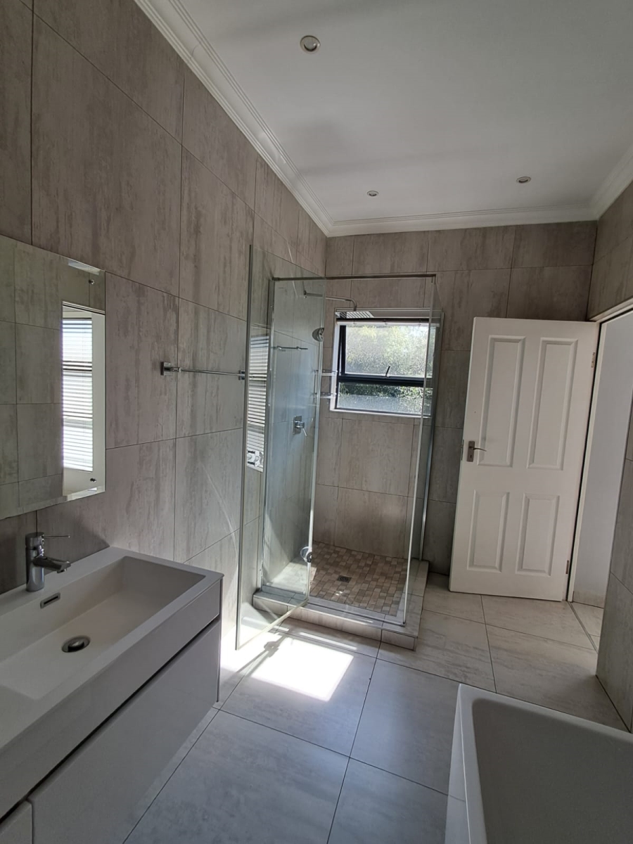 4 Bedroom Property for Sale in Linksfield Gauteng
