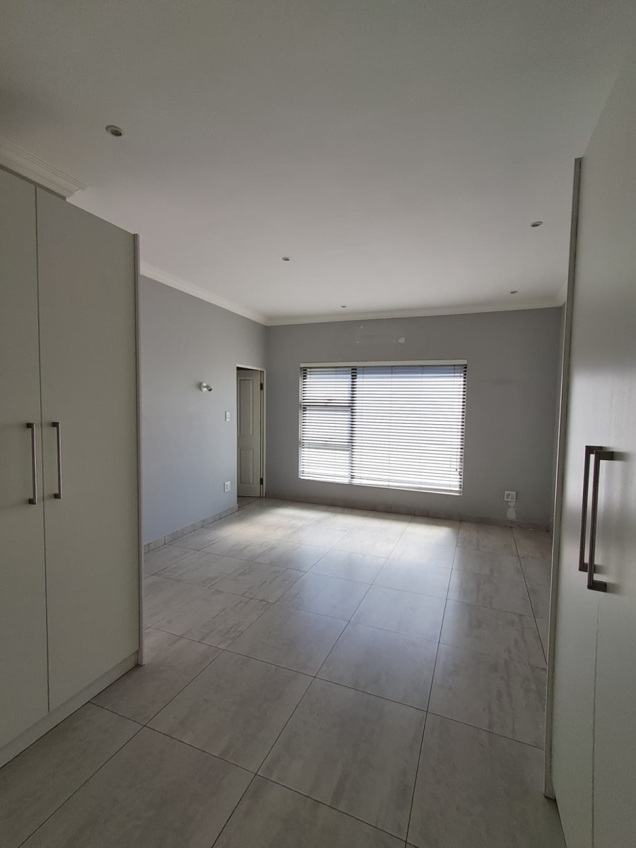 4 Bedroom Property for Sale in Linksfield Gauteng