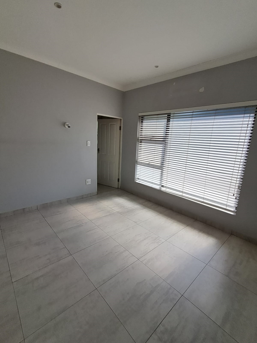 4 Bedroom Property for Sale in Linksfield Gauteng