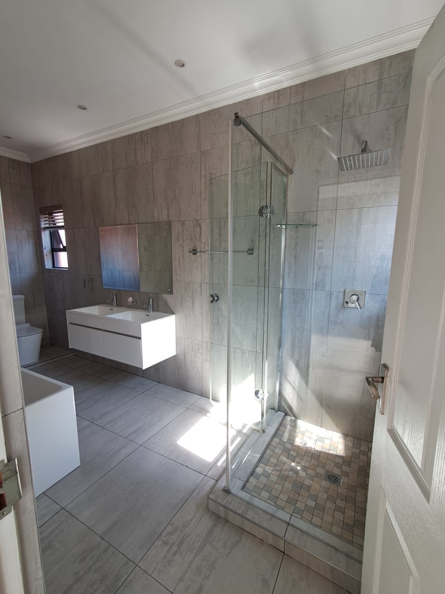 4 Bedroom Property for Sale in Linksfield Gauteng