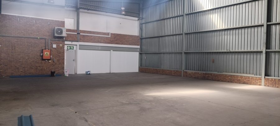 To Let Commercial Property for Rent in Benrose Gauteng