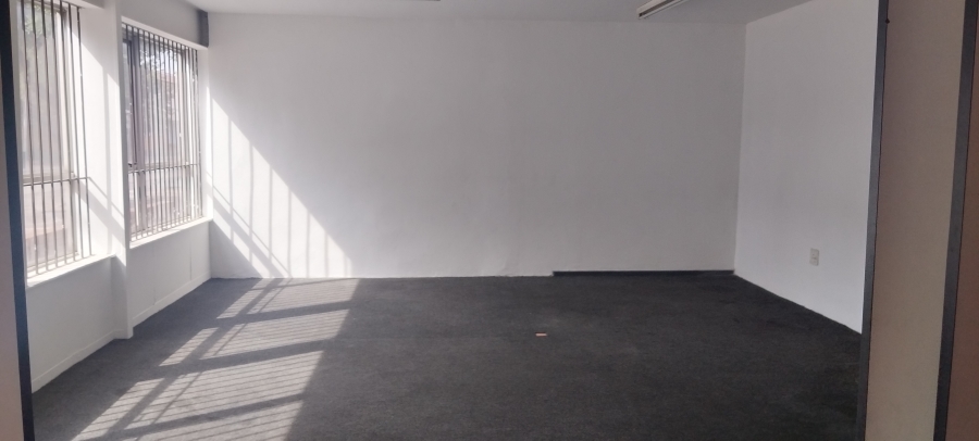 To Let Commercial Property for Rent in Benrose Gauteng