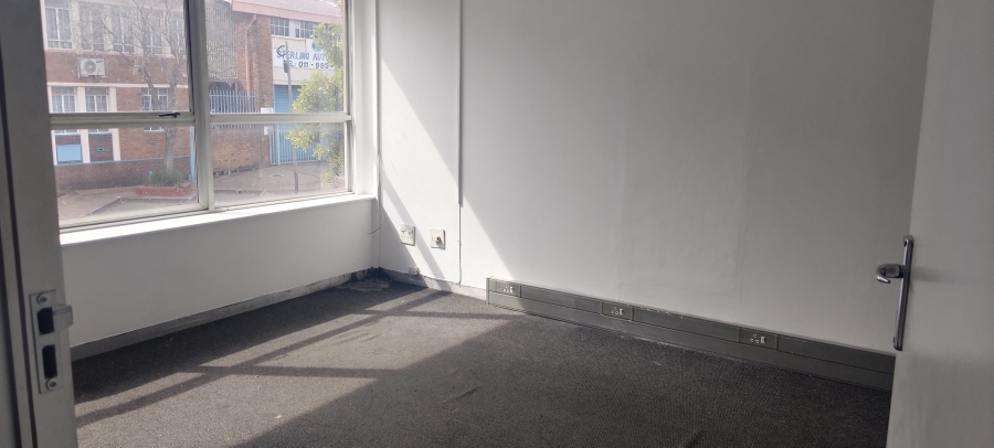 To Let Commercial Property for Rent in Benrose Gauteng
