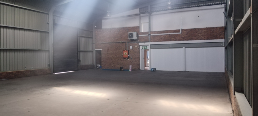 To Let Commercial Property for Rent in Benrose Gauteng