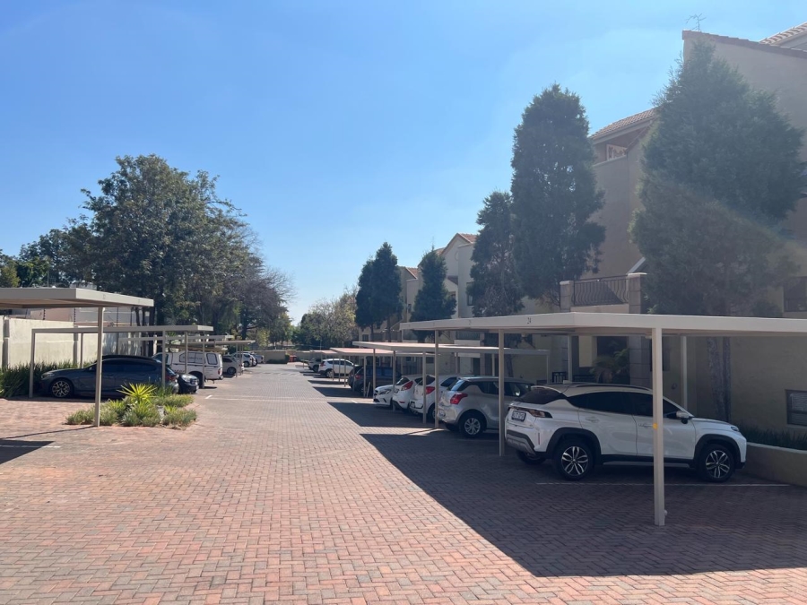 2 Bedroom Property for Sale in Benmore Gardens Gauteng