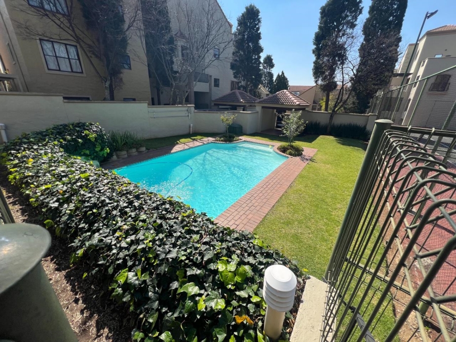 2 Bedroom Property for Sale in Benmore Gardens Gauteng
