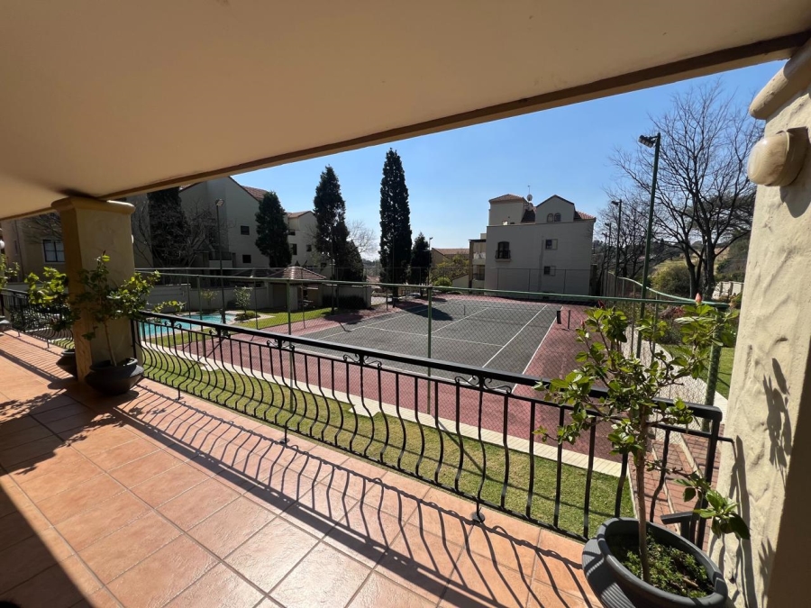 2 Bedroom Property for Sale in Benmore Gardens Gauteng