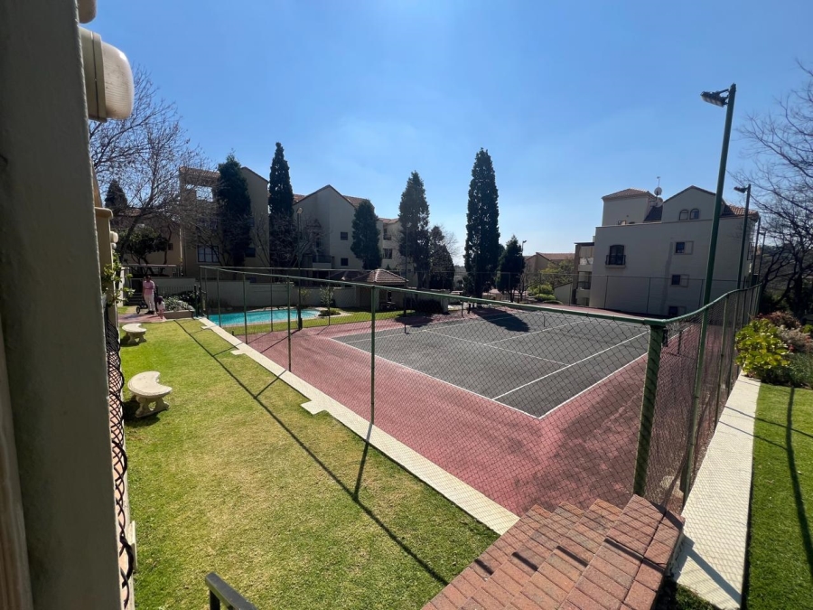 2 Bedroom Property for Sale in Benmore Gardens Gauteng