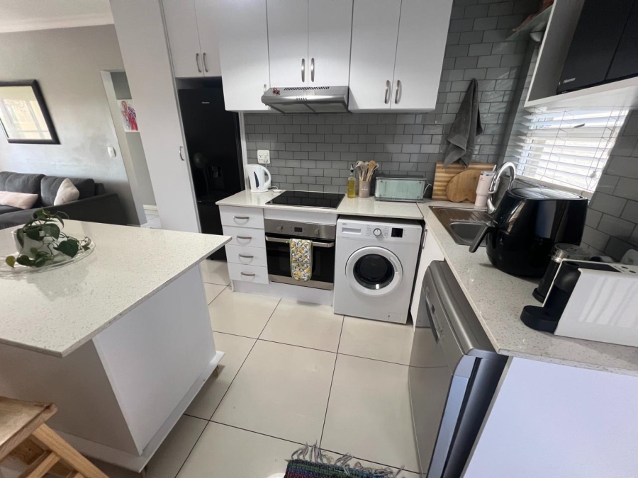 2 Bedroom Property for Sale in Benmore Gardens Gauteng