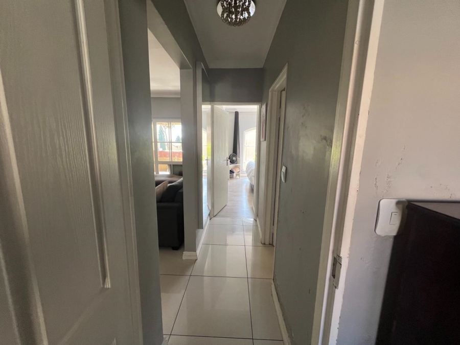 2 Bedroom Property for Sale in Benmore Gardens Gauteng