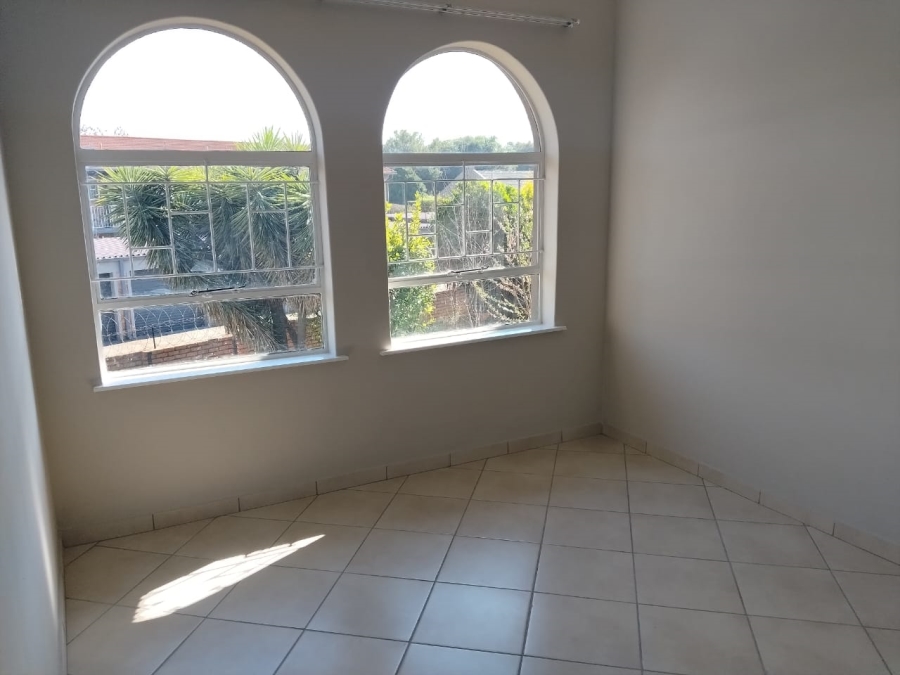 3 Bedroom Property for Sale in Goedeburg Gauteng