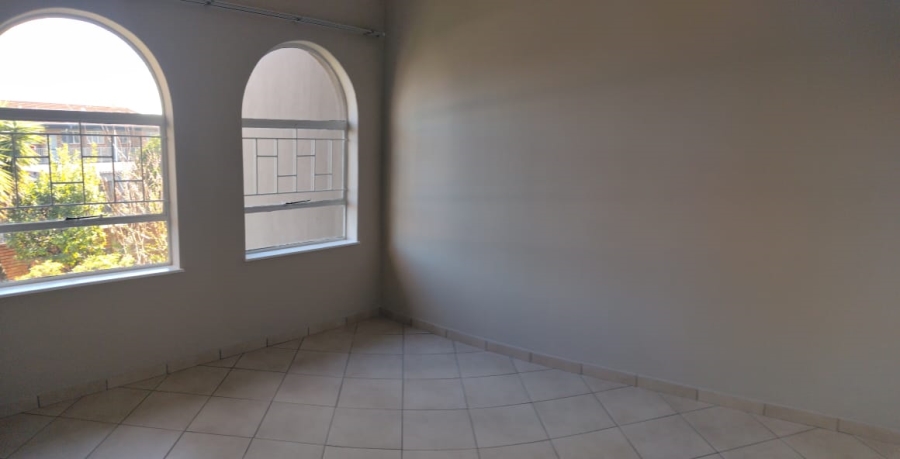 3 Bedroom Property for Sale in Goedeburg Gauteng