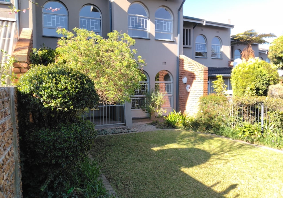 3 Bedroom Property for Sale in Goedeburg Gauteng