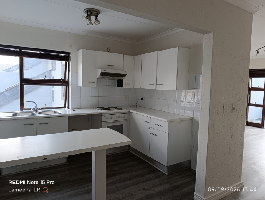 To Let 2 Bedroom Property for Rent in Lakefield Gauteng