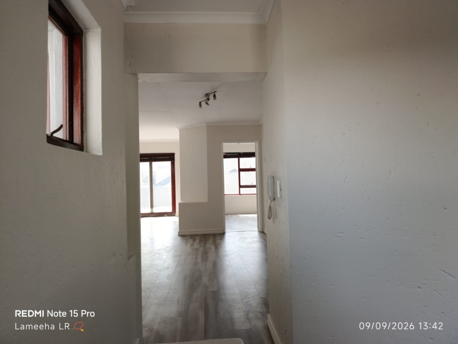 To Let 2 Bedroom Property for Rent in Lakefield Gauteng