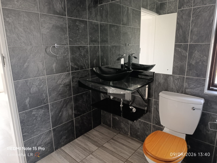 To Let 2 Bedroom Property for Rent in Lakefield Gauteng