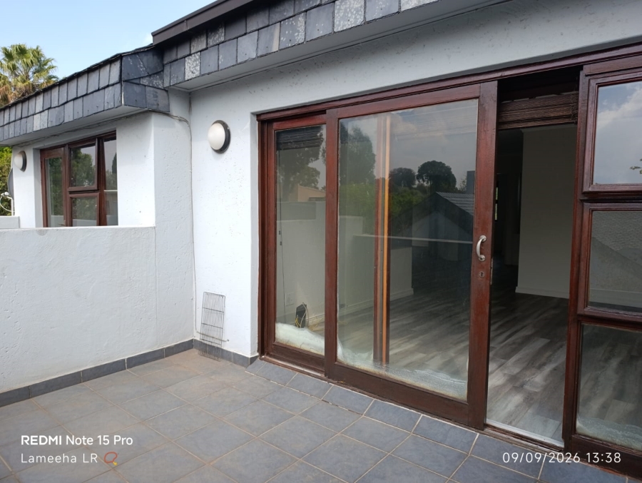 To Let 2 Bedroom Property for Rent in Lakefield Gauteng